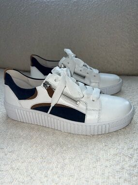 WOMEN'S GABOR 43.330 COLOR BLOCK DOUBLE ZIP SNEAKER | WHITE / BLUE / BROWN